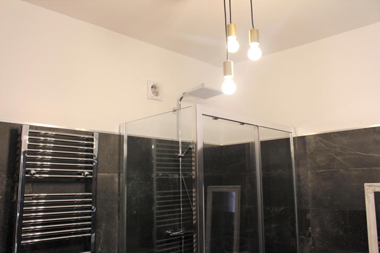 Charmant Appartement Plein Centre Ville - Parking Prive أوكْسير المظهر الخارجي الصورة